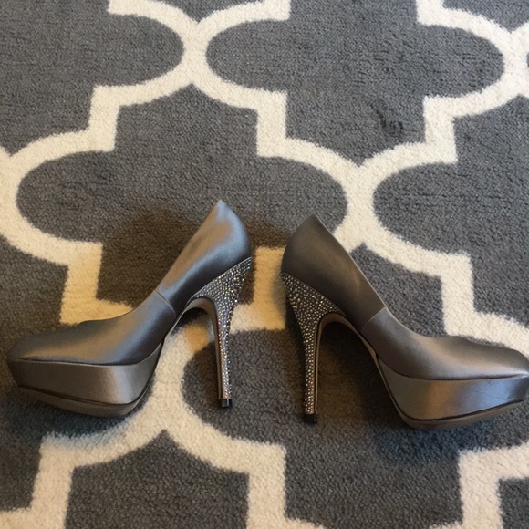 Steve Madden - Picture 2 of 7